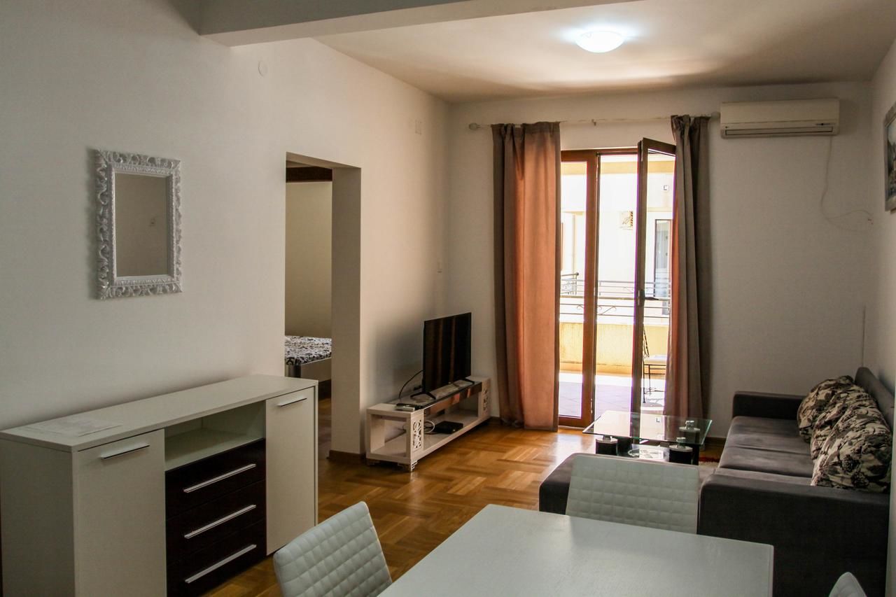 Апартаменты Apartments Risan Club Family Рисан-14