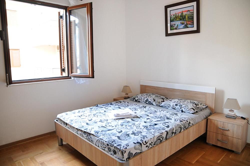 Апартаменты Apartments Risan Club Family Рисан