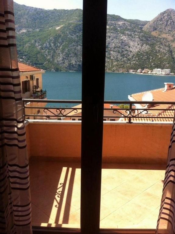 Апартаменты Apartments Risan Club Family Рисан