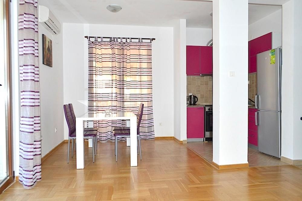 Апартаменты Apartments Risan Club Family Рисан-200