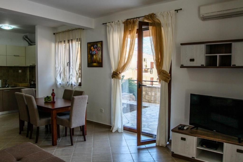 Апартаменты Apartments Risan Club Family Рисан-254