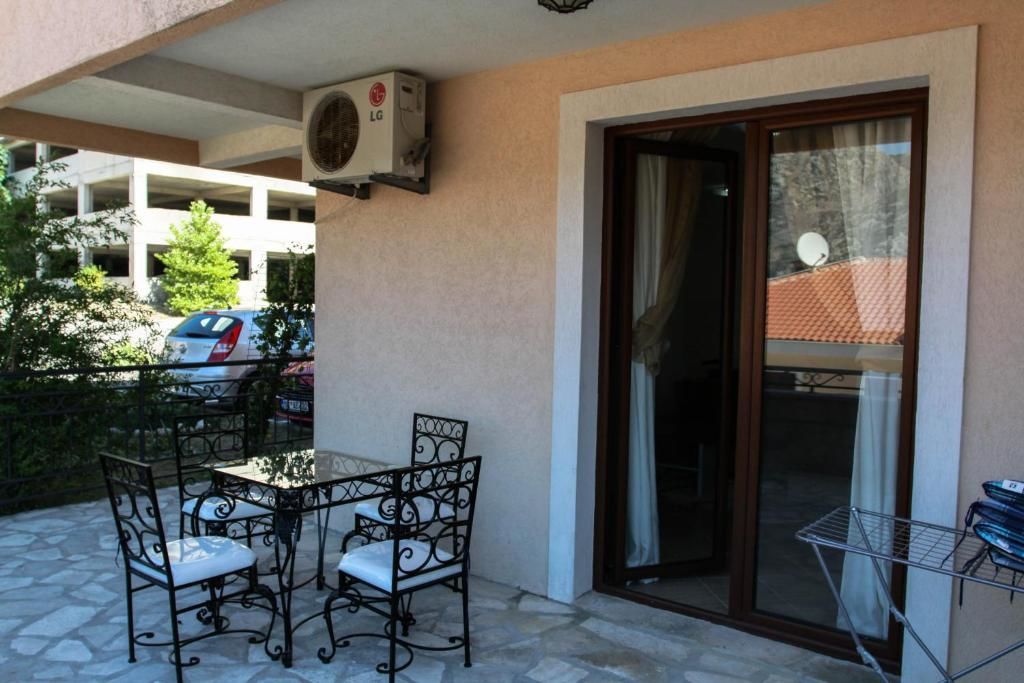 Апартаменты Apartments Risan Club Family Рисан-272