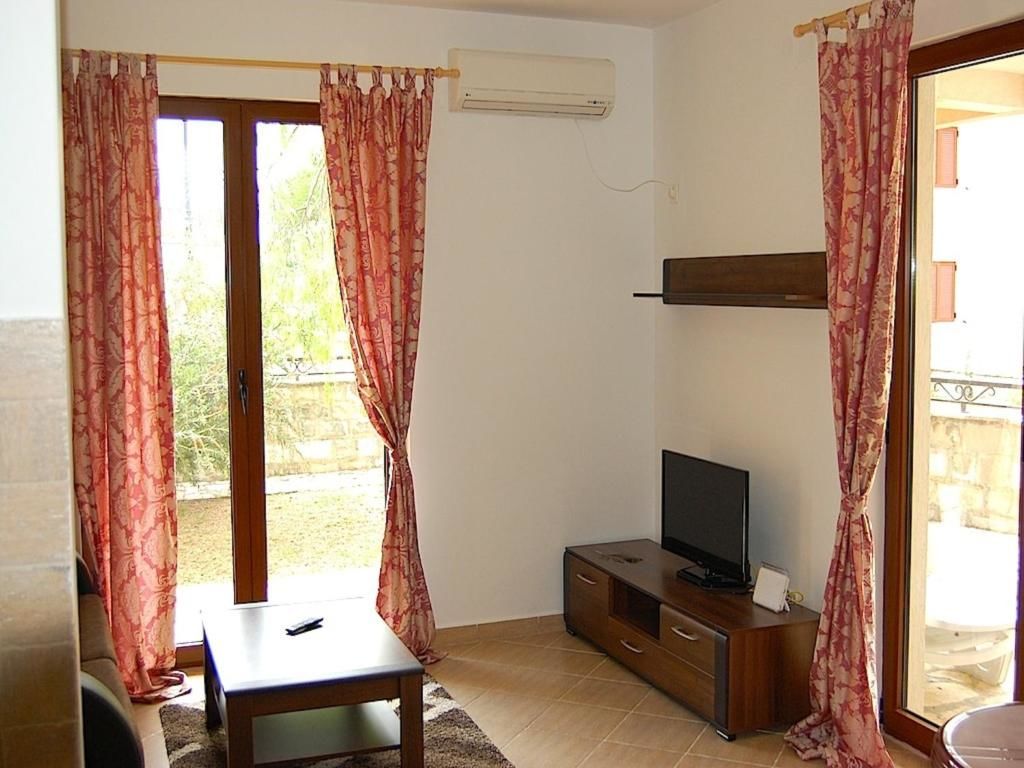 Апартаменты Apartments Risan Club Family Рисан