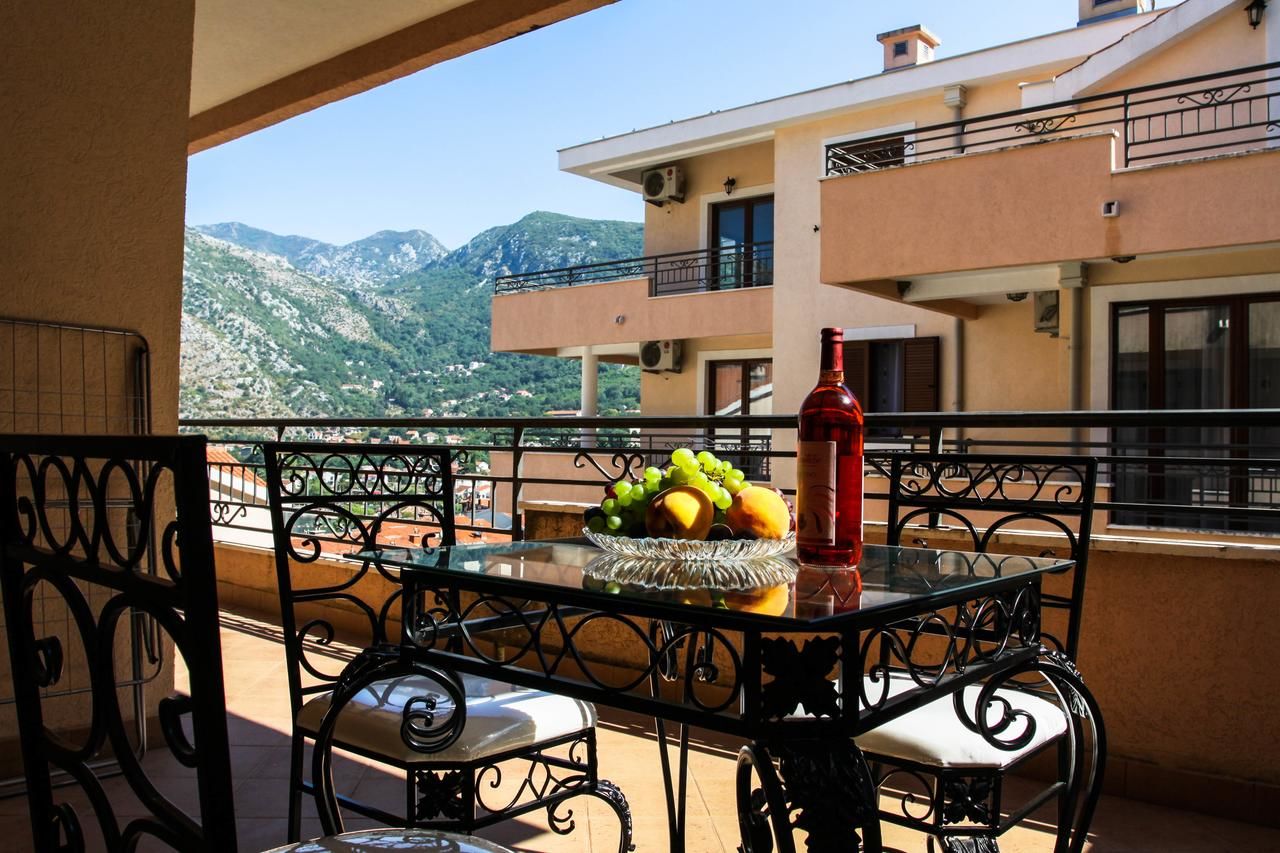 Апартаменты Apartments Risan Club Family Рисан-8