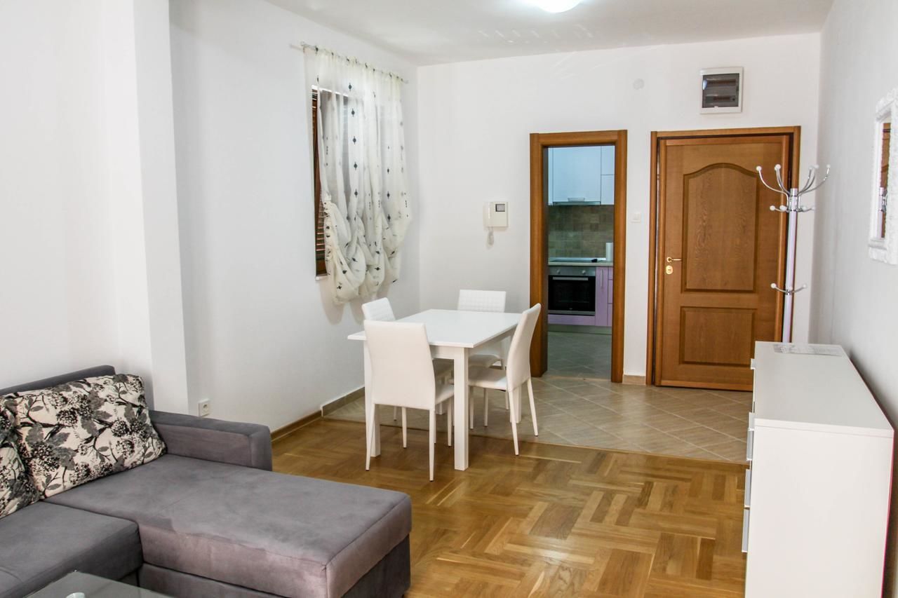 Апартаменты Apartments Risan Club Family Рисан-9