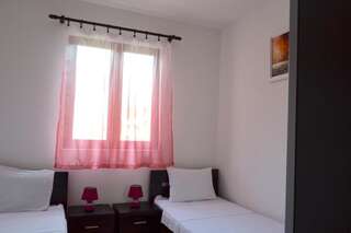 Апартаменты Apartments Risan Club Family Рисан Апартаменты с 3 спальнями-9