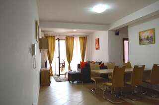 Апартаменты Apartments Risan Club Family Рисан Апартаменты с 3 спальнями-10