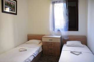 Апартаменты Apartments Risan Club Family Рисан Апартаменты с 3 спальнями-23
