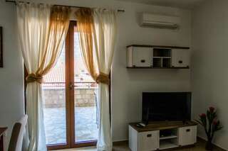 Апартаменты Apartments Risan Club Family Рисан Апартаменты - 1-й этаж-6