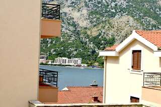 Апартаменты Apartments Risan Club Family Рисан Апартаменты с 1 спальней-10