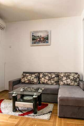 Апартаменты Apartments Risan Club Family Рисан Апартаменты с 1 спальней-6
