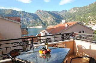 Апартаменты Apartments Risan Club Family Рисан Апартаменты с 2 спальнями-3