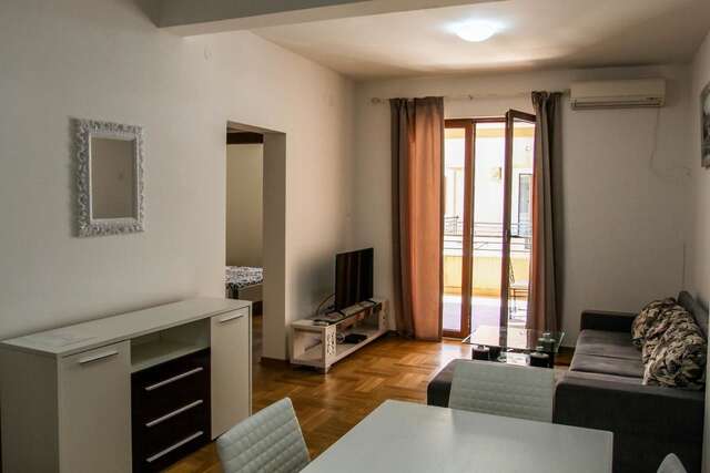 Апартаменты Apartments Risan Club Family Рисан-13