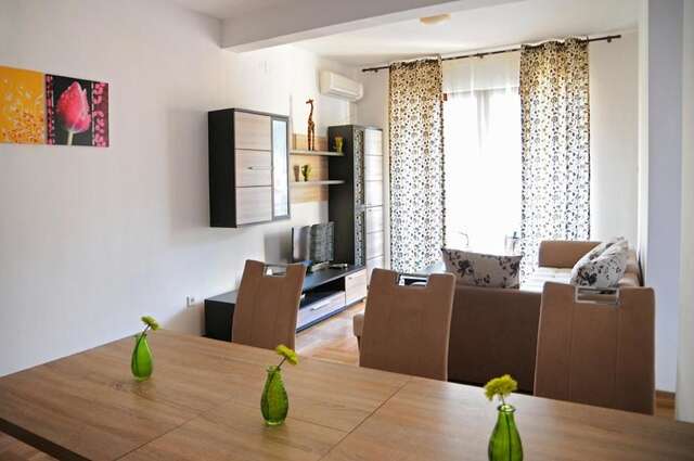 Апартаменты Apartments Risan Club Family Рисан-113