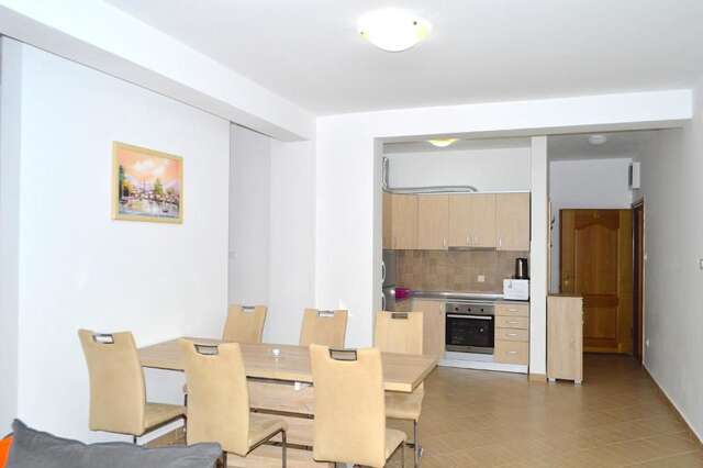 Апартаменты Apartments Risan Club Family Рисан-131