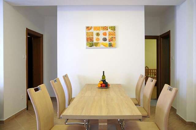 Апартаменты Apartments Risan Club Family Рисан-148