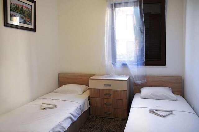 Апартаменты Apartments Risan Club Family Рисан-153