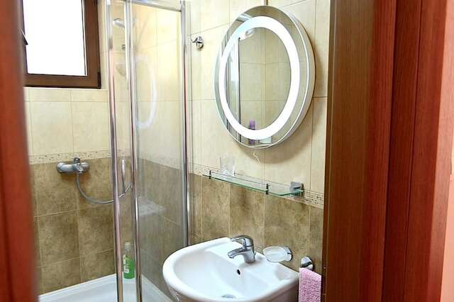 Апартаменты Apartments Risan Club Family Рисан-185