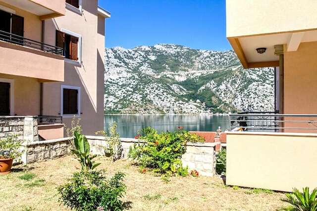 Апартаменты Apartments Risan Club Family Рисан-202