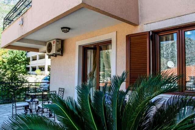 Апартаменты Apartments Risan Club Family Рисан-265