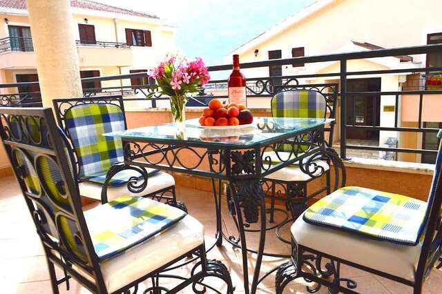 Апартаменты Apartments Risan Club Family Рисан-355