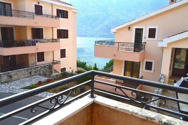 Апартаменты Apartments Risan Club Family Рисан-357