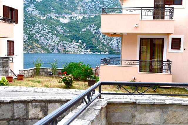 Апартаменты Apartments Risan Club Family Рисан-80